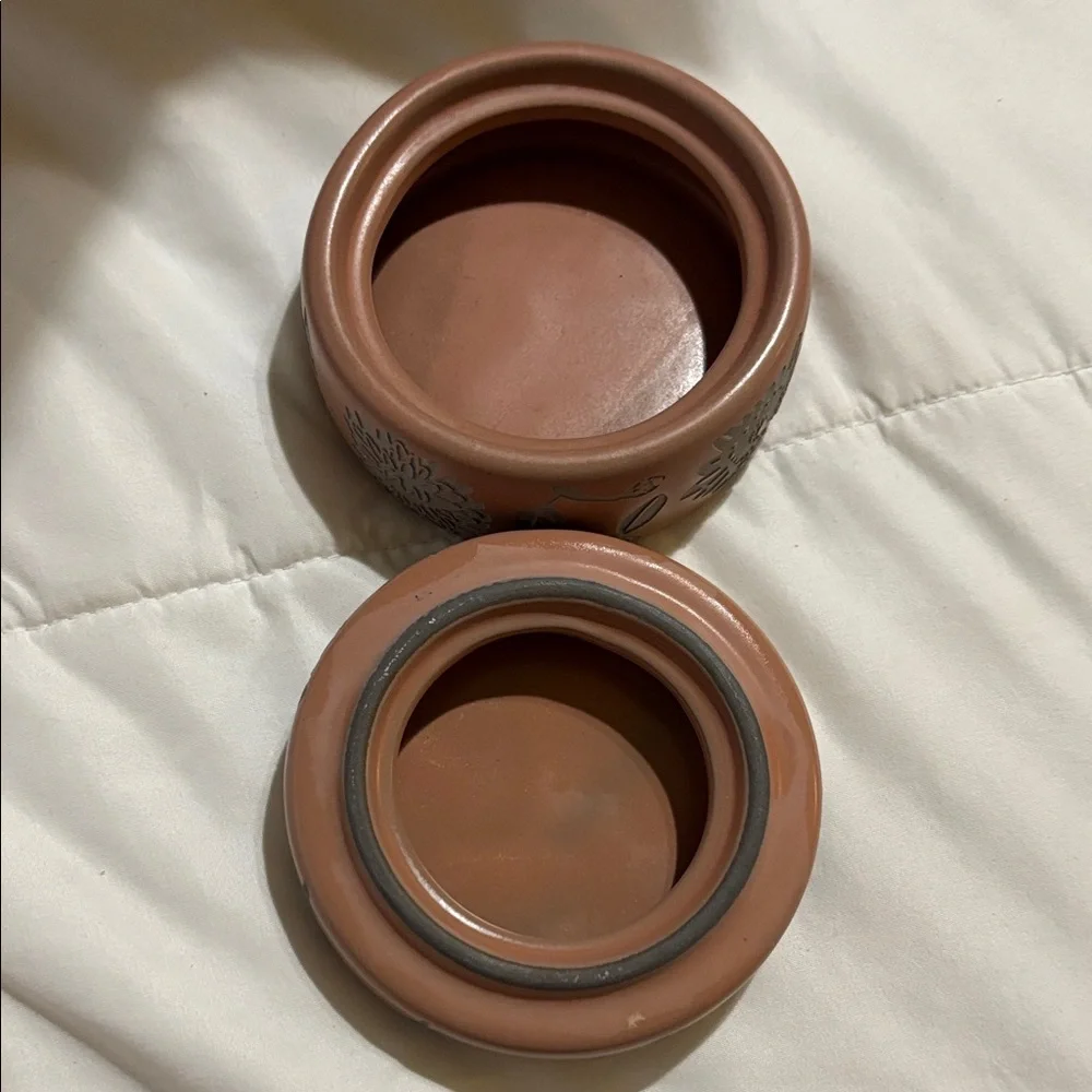 Anthropologie round tin